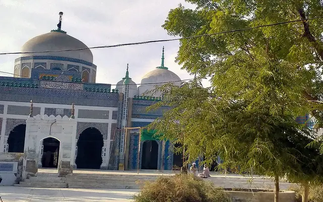 Shrine of Shah Abdul Karim, Bulri