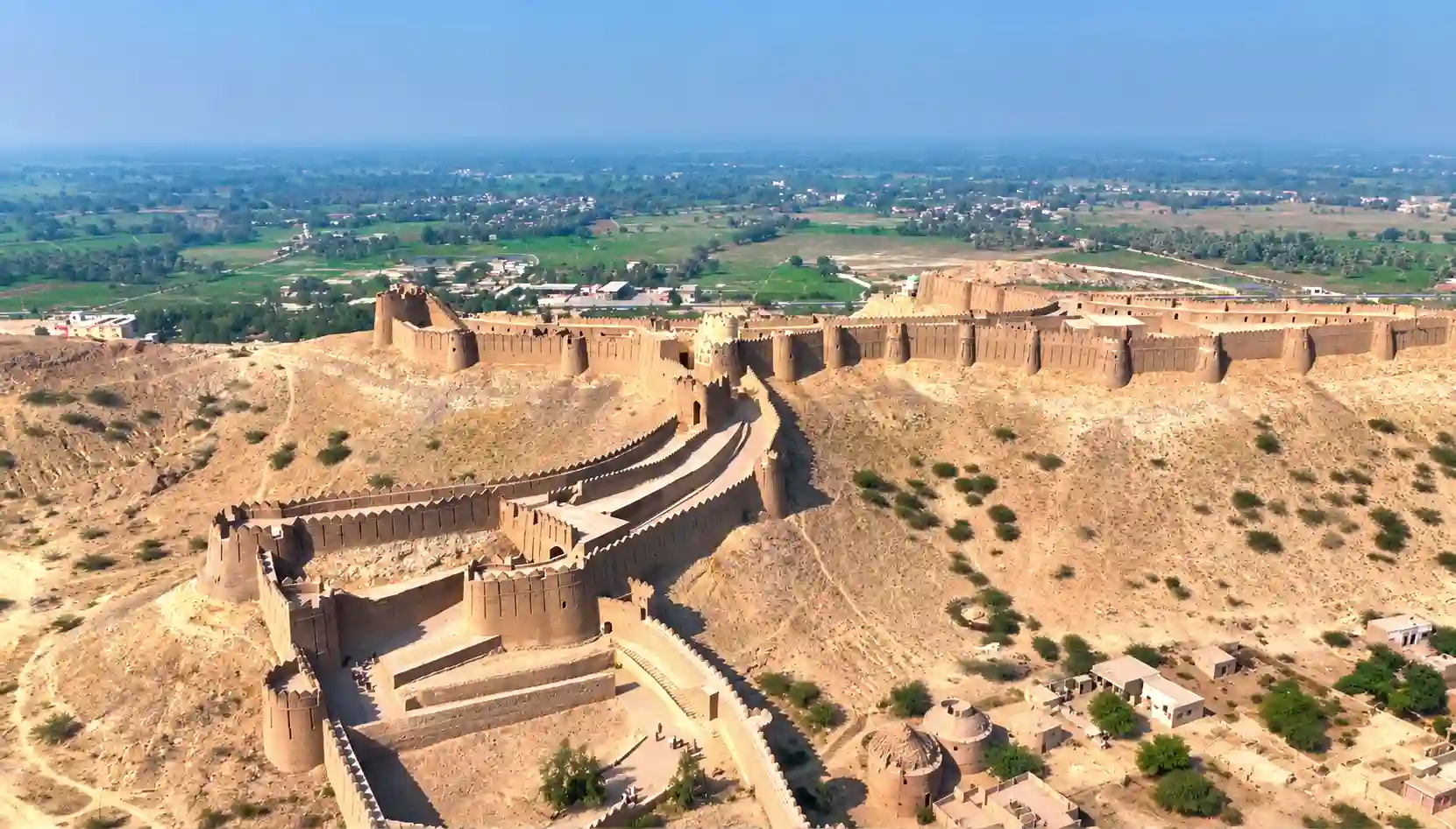 Kot Diji Fort ka andar ka manzar
